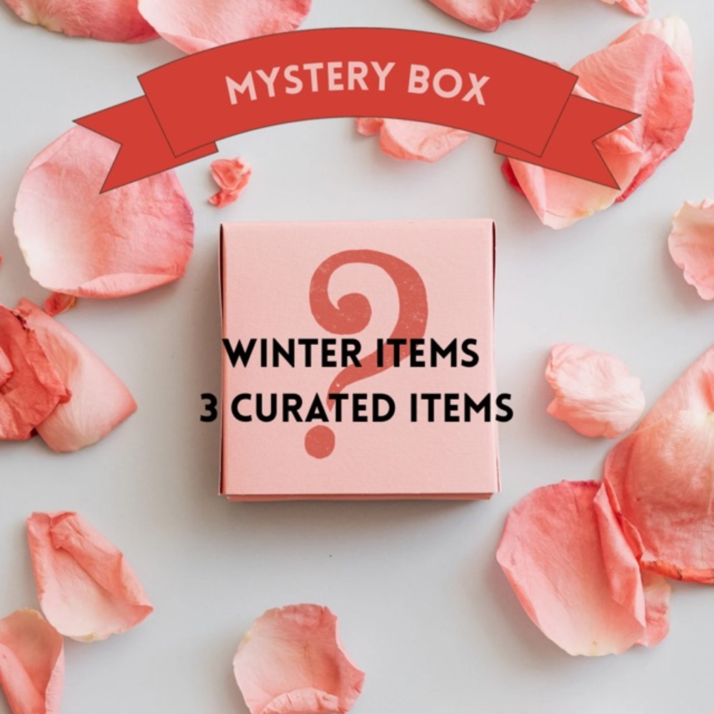 Mystery Box‎ with Winter Items